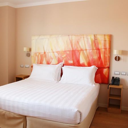 Dolcedorme Garni Hotel Parma Bagian luar foto