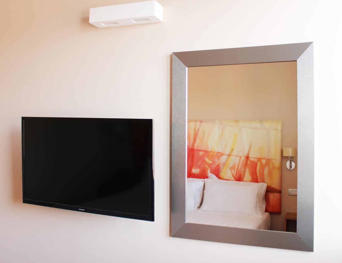 Dolcedorme Garni Hotel Parma Bagian luar foto