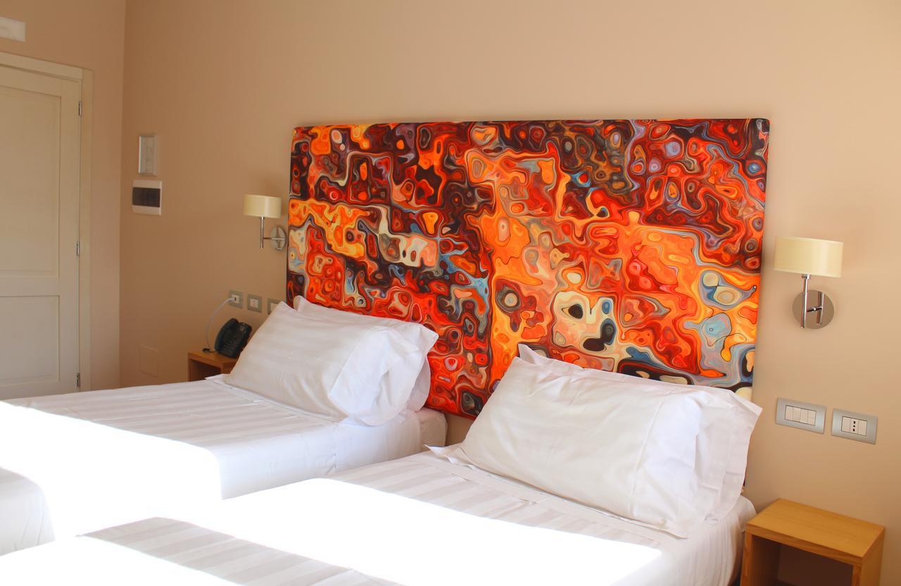 Dolcedorme Garni Hotel Parma Bagian luar foto