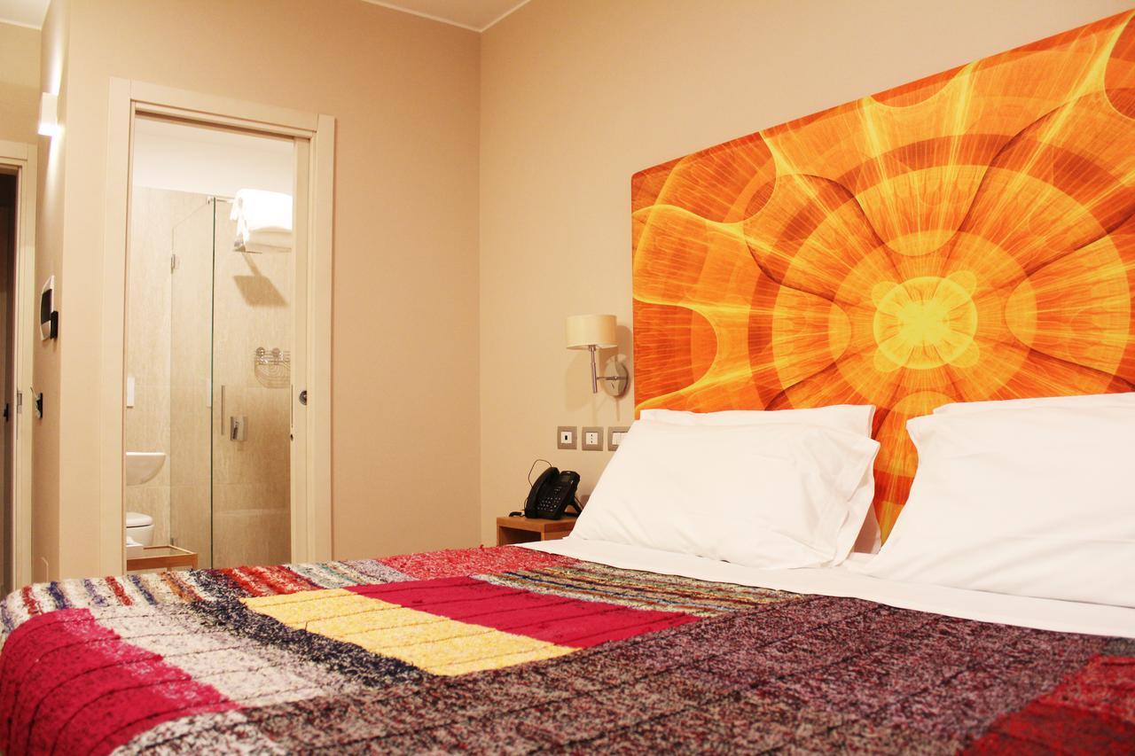 Dolcedorme Garni Hotel Parma Bagian luar foto